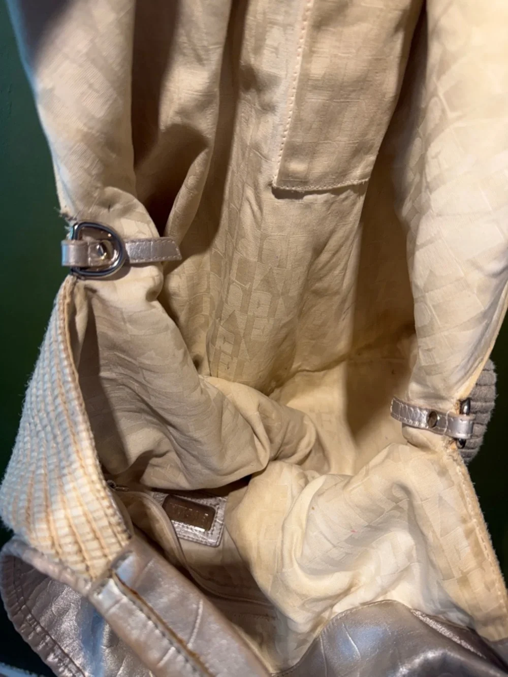 Vintage Furla Cream Woven Hobo Bag - Picture 4 of 7